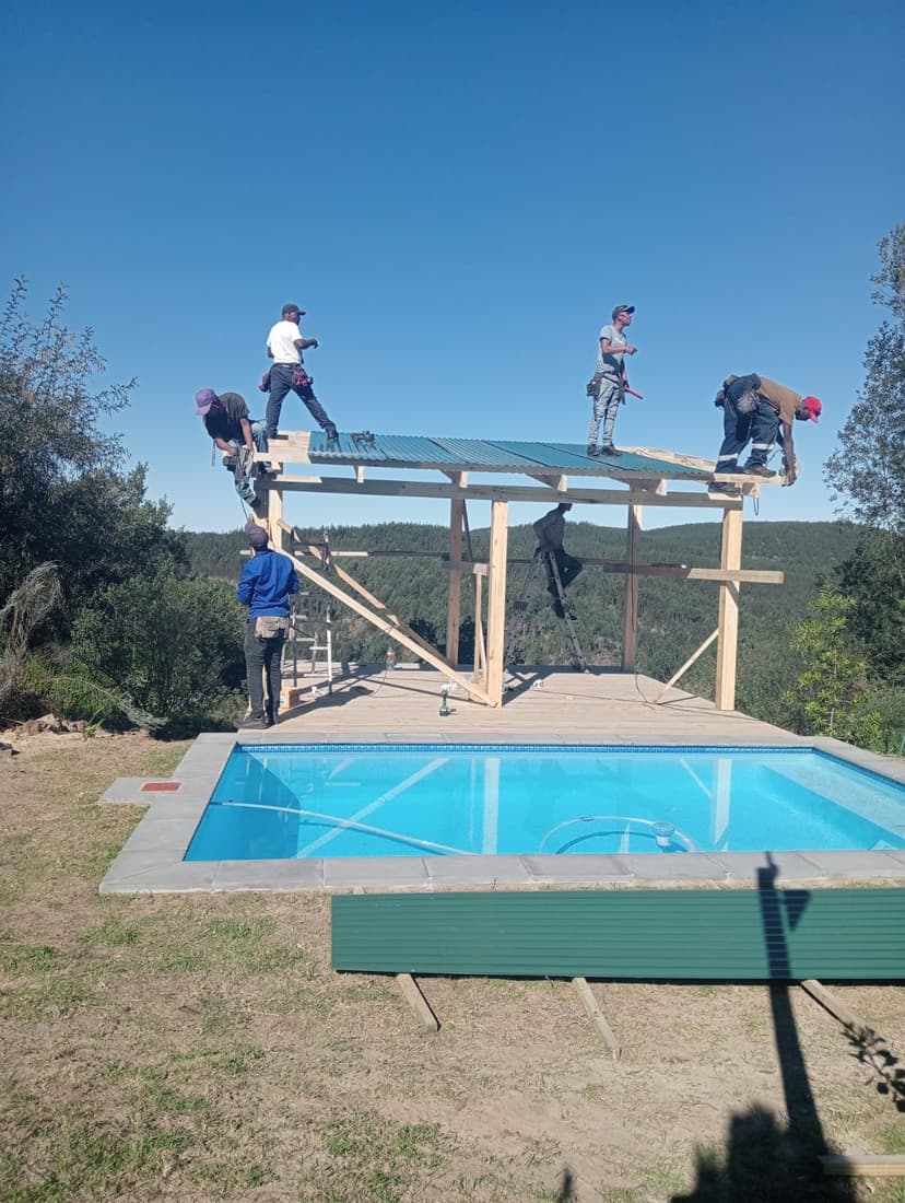 Constructing the lean-to roof